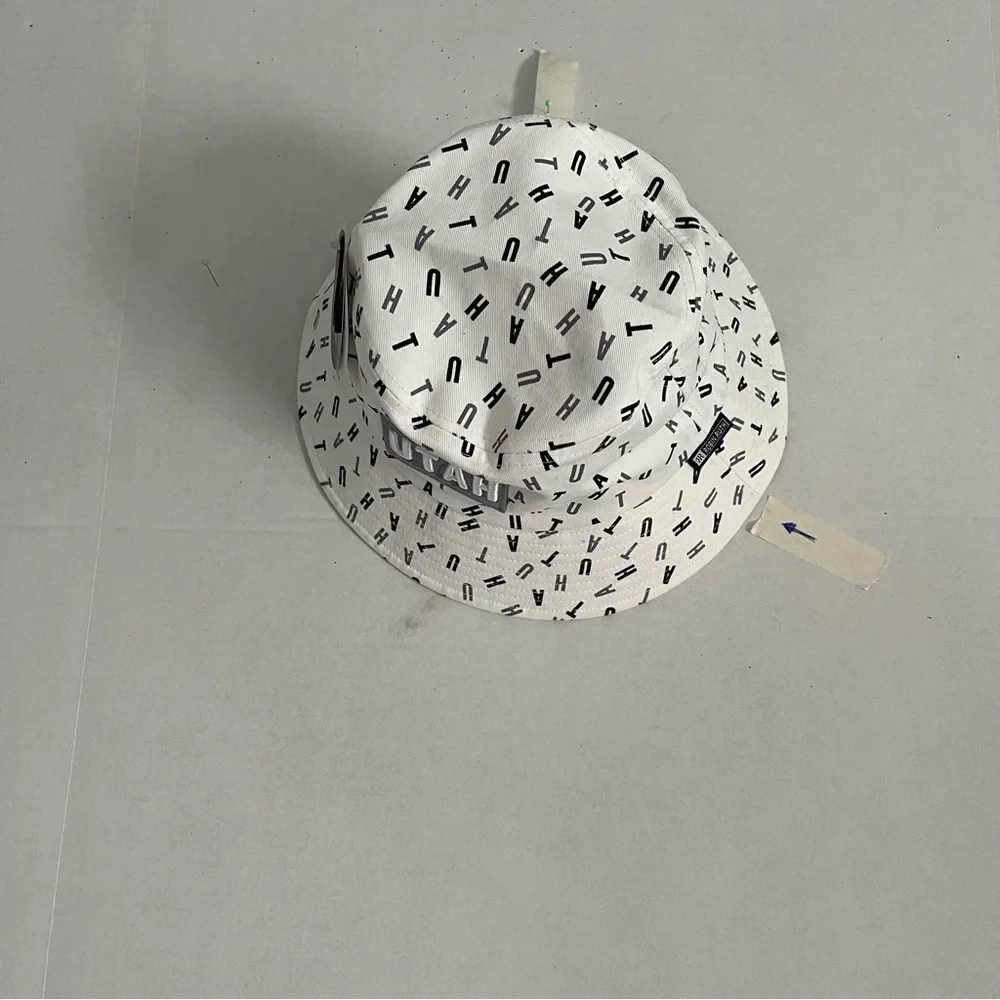 Robin Ruth Utah White Alphabet Print Bucket Hat crunch roll hat. - Picture 3 of 9